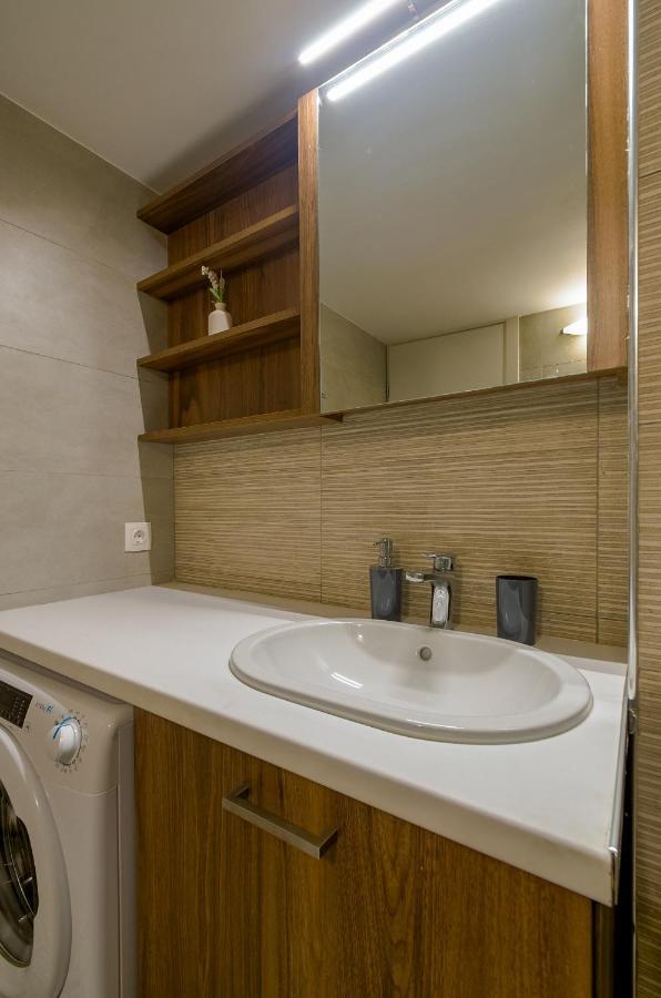 Nice 1Bd Apartment Close To Metro Station Ampelokipoi Athen Eksteriør bilde